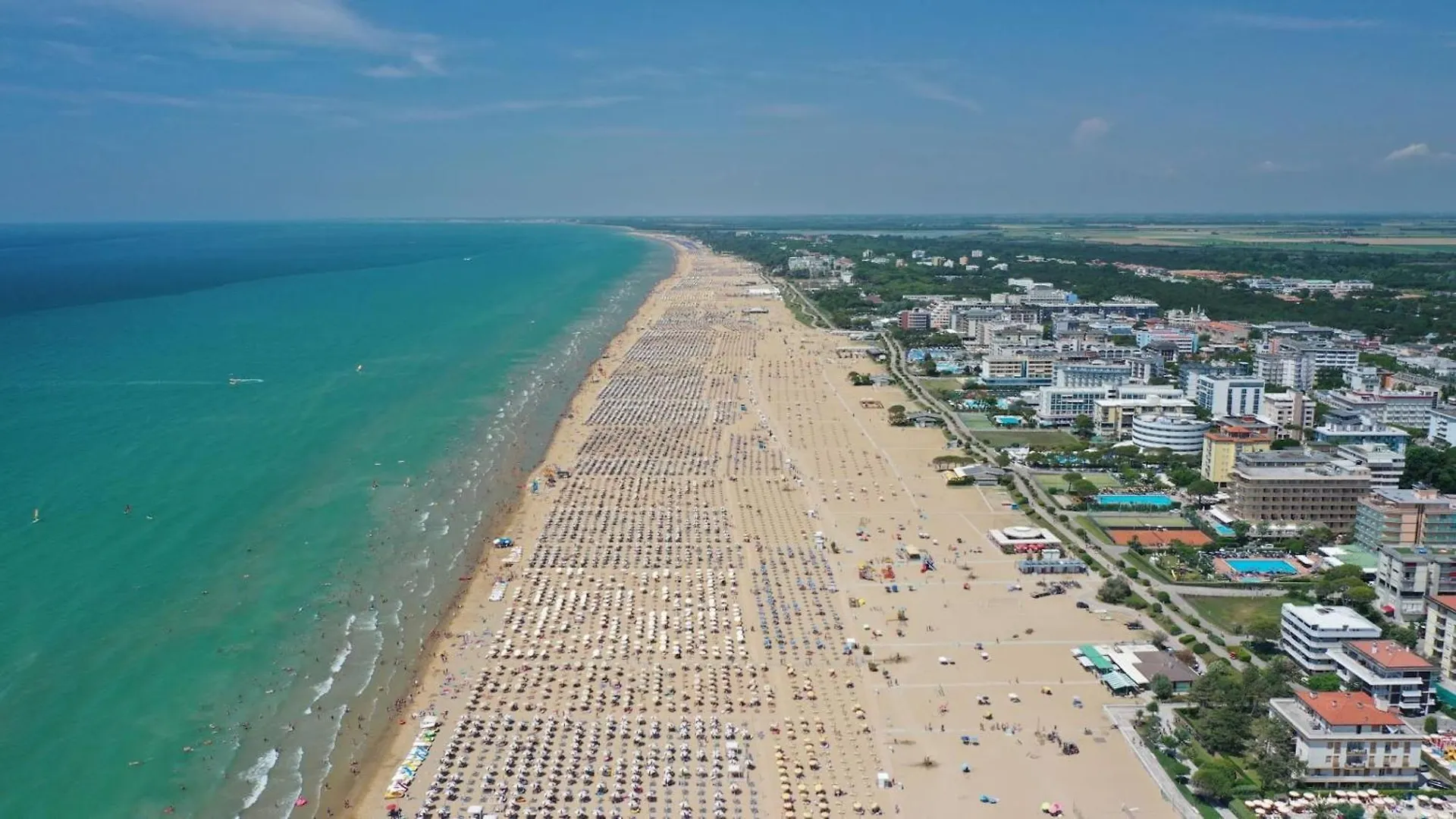 Colorful Apartment With Shared Pool And Garden Bibione